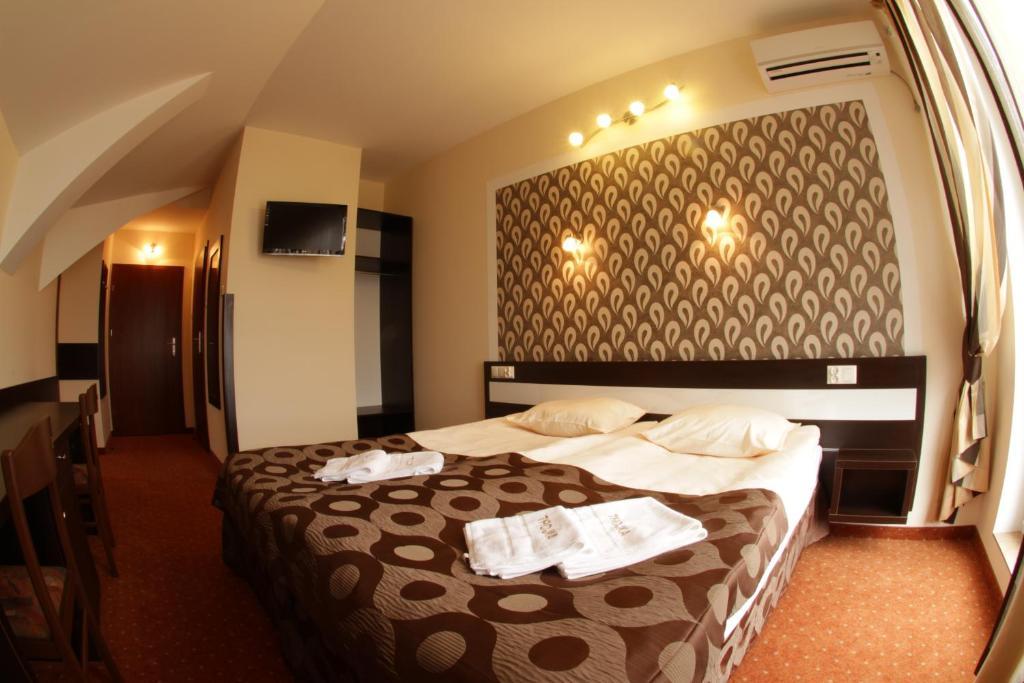 Hotel Trojka Przemyśl Zimmer foto